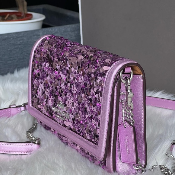 CQ526 - Coach Flap Clutch Crossbody - Picture 4 of 14